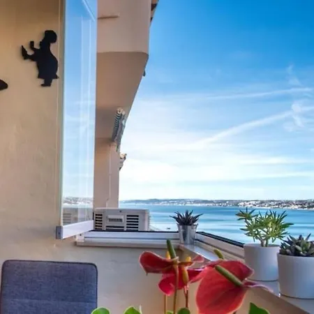 Διαμέρισμα Urb. Marina Bay Apartment, *