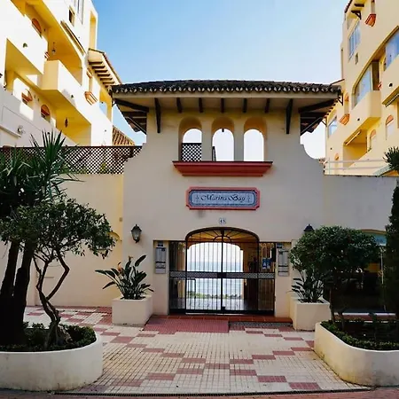 Διαμέρισμα Urb. Marina Bay Apartment,